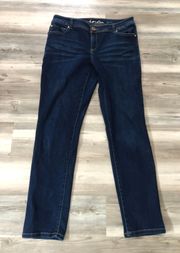 . Denim Size 12 Skinny Leg Curvy Fit/ Stretchy, waist measurement is 16.5, inseam is 30