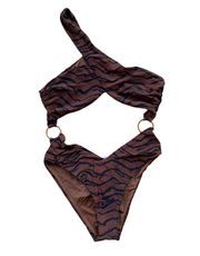 WEWOREWHAT Tiger Stripe Print Asymmetrical Crossover One-Piece Swimsuit (L)