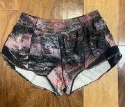 Lululemon Hotty Hot II 2.5” shorts!