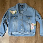 Forever 21  cropped denim jean jacket flower patches boxy Women’s size small