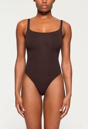 SKIMS Fits Everyone Squareneck Bodysuit in Espresso M