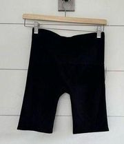 Spanx Very Black Women’s Large Lamn Bike Shorts NWT