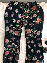 Navy Floral Lightweight Pant