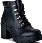 No boundaries chunky heeled platform boots 7 goth