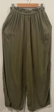 AMERICAN EAGLE Wide Leg Olive Green Pants