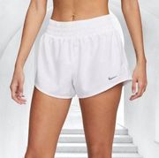 Nike Tempo Dri-Fit Women’s White Drawstring Waist Running Shorts Size L