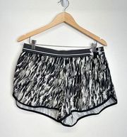 Under Armour  Shorts Womens Size Large Athletic Black White Running Shorts