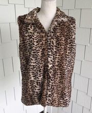 AQUA Women's Brown/Tan Leopard Print Hook and Eye Closure Faux Fur Vest sz OS