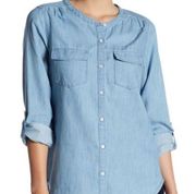 Soft Joie dual pocket button down chambray shirt