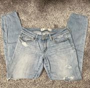 Abercrombie light wash destroyed straight leg jeans size 2S low rise