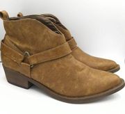 pointed western booties 7.5M
