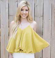 ruffle mustard top new!!