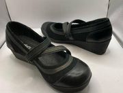 Skechers shoes Women's 8.5 Doubled Strap Mary Jane 2" Wedge Y2K BLack 031024