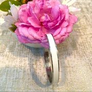 💍RUSTIC CUFF WHITE W/SILVER TRIM BRACELET. Inscribed “Grace” on inside. EUC!