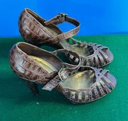 BDBG Girls Brown Faux Brown Alligator Peep Toe Heels Size 7.5