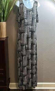 Design, history, black, and white cold, shoulder maxi dress size medium