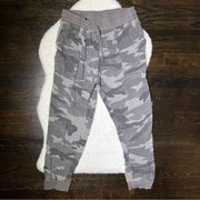 Splendid Gray Camo Print Joggers