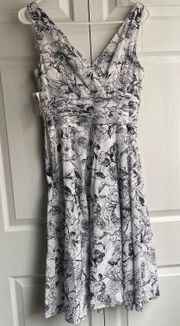 Sleeveless Dress Black and White Floral