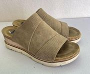 Natural Reflections slip on sandals size 7