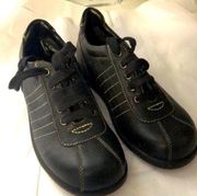 Hillard & Hanson black lace shoes