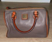 Dooney and bourke satchel bag 👜