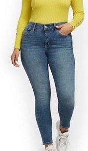 NEW YORK & COMPANY High Waist Super Skinny Jeans size 2 New with tags