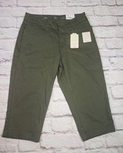 NEW St John's Bay Women's Size 4 Petite Olive Green Capri Pants