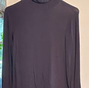 Apt. 9  lightweight mock turtleneck sz M