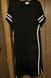 Black With White Side Stripes And Slits Maxi Dress