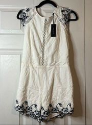 NWT Romeo & Juliet Couture Off White and Navy Floral Embroidered Romper