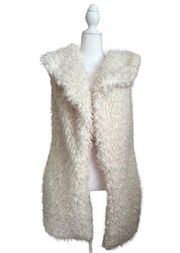 Me Jane Cream Faux Fur Vest Size Small