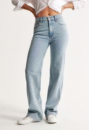 Abercrombie & Fitch The 90’s Relaxed Jean High Rise