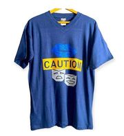 NWT DIstinctive Caution Lips Graphic Large T-shirt