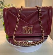 NWT Badgley Mischka crossbody baguette bag wine gold chain strap vegan leather