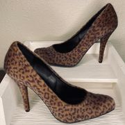 Leopard Print Faux Fur Closed Toe Heels Size 9