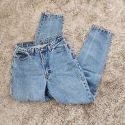 Jordache Vintage High Rise Straight Leg Mom Jeans Light Wash Size 11/12