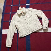 NWT Levi’s corduroy sherpa lined cream trucker jacket 
Women’s M medium