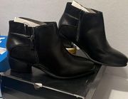 London Fog Haley Wide black color casual classic stylish chic SIZE 11 Wide