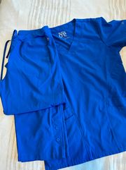 Scrub Set - S Top M Bottom