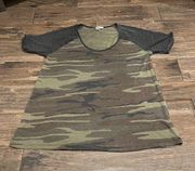 Camo & Grey Short Sleeve Top Size Small