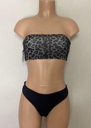 New. GOOD AMERICAN animal print bikini set. XS. (1) retails $169