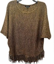 Short-sleeve poncho Sweater with fringe hem