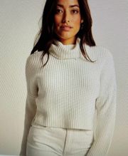 White Ribbed Chunky Cotton Blocky Turtleneck Sweater, size S