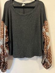 Printed Bubble Sleeve Top Size Large