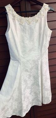 Vintage White Floral Tapestry Fit & Flare Women’s Dress 9/10