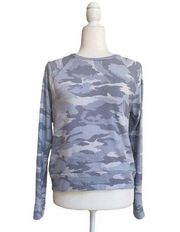 Beyond Yoga Favorite Raglan Crew Pullover Womens Size XS Gray Camo Print Casual