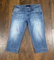 Seven7 Denim Capri Metallic Stitched Pockets Jeans