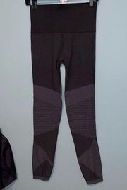 Spanx  Look at Me Now Seamless Moto Leggings Size Medium