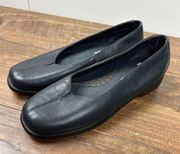 Hush Puppies HPO2 Woman's Size 5.5M Slip On Loafer flat Leather Blue Black 57763