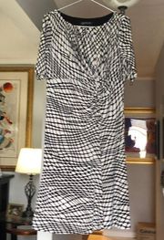 Black and White Abstract Lines Print Dress Sz 12